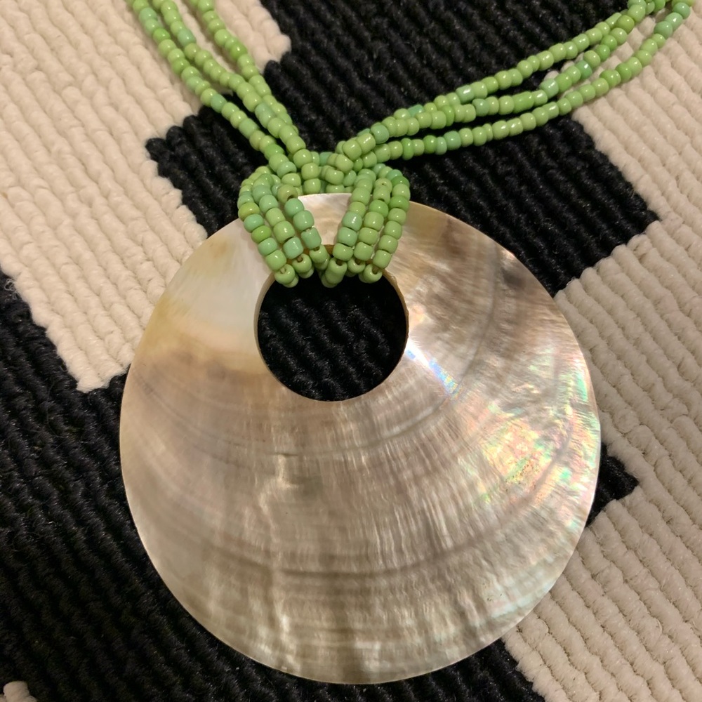 Shell beaded necklace - Picture 2 of 4